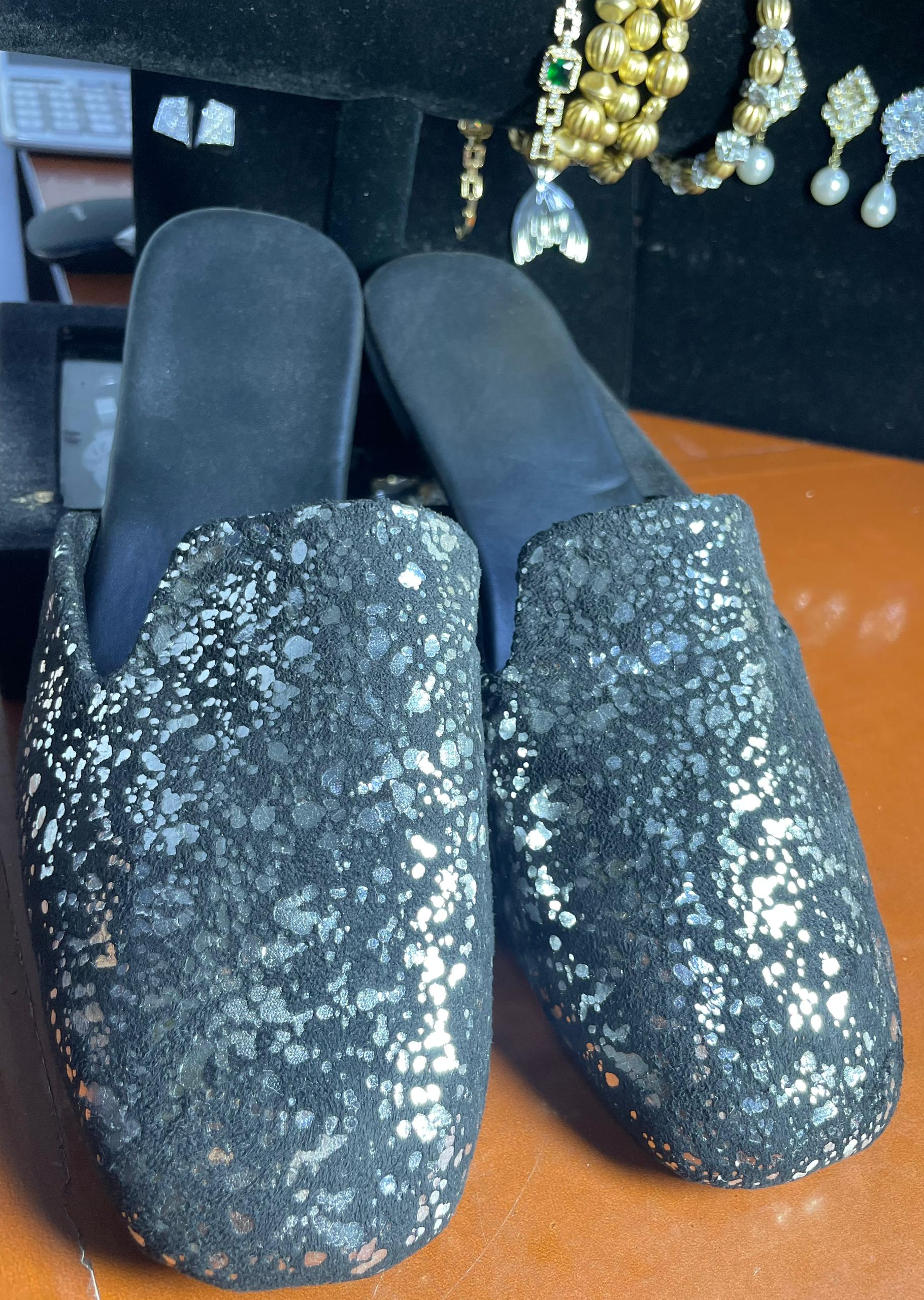 Black cover toe pams